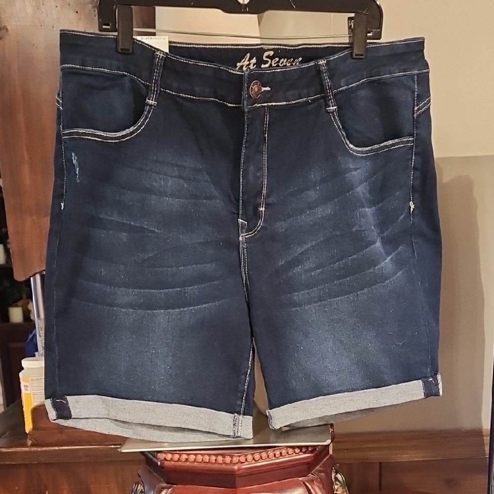 Seven7 Blue Jean Shorts Relaxed Fit Mid-Thigh CLEARANCE